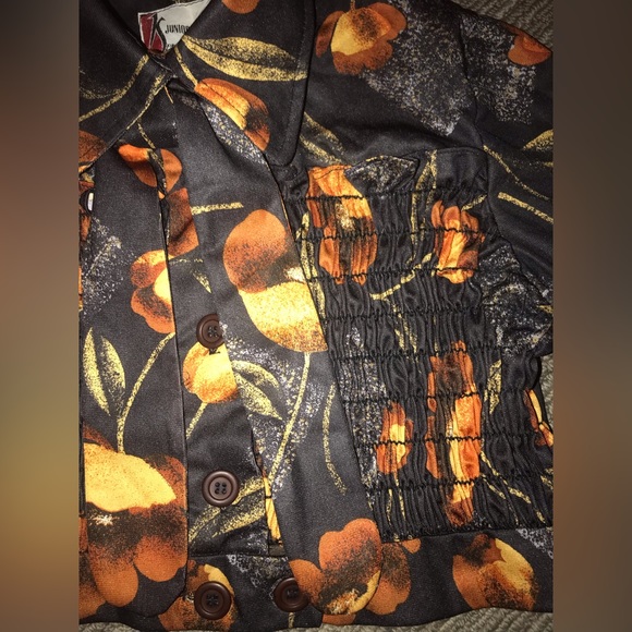 Vintage Orange Poppy Crop Top - Picture 2 of 8